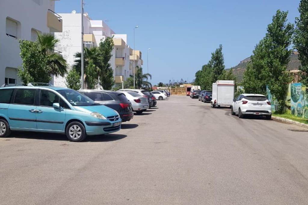 Joli Appartement Balneaire Avec Piscine Tânger Exterior foto